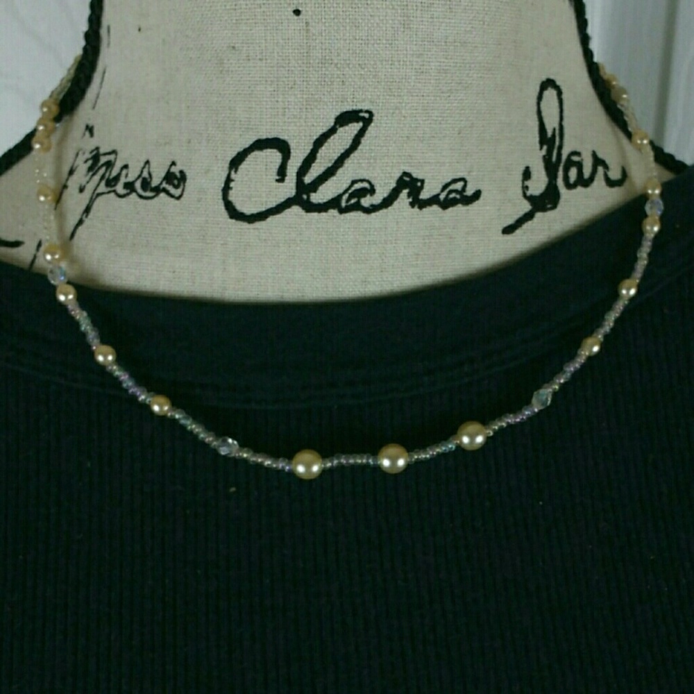 1928 simple cream & clear beaded 18" necklace